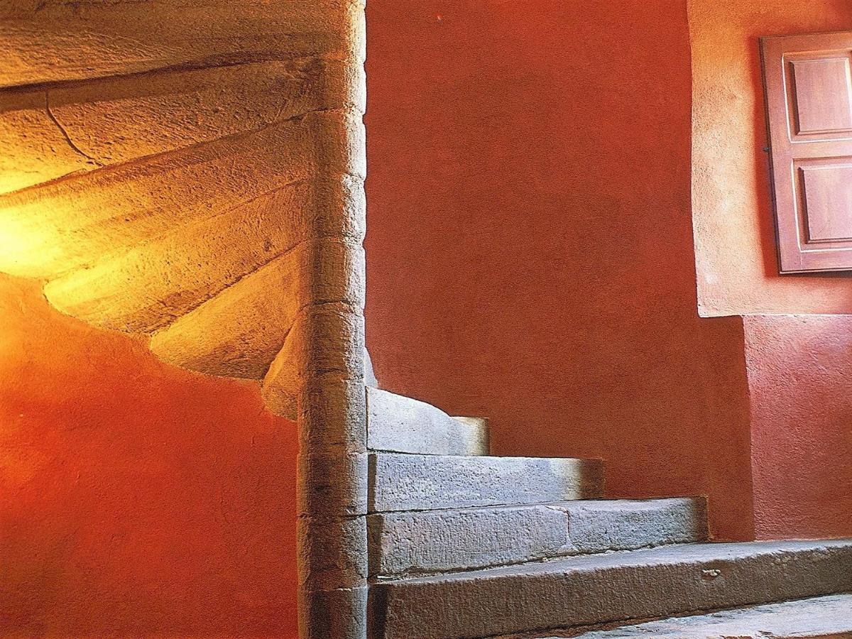 Chateau La Servayrie - Chambre D'Hotes Marcillac-Vallon Экстерьер фото